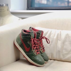 2006 Nike Dunk High ‘World Tour’ Size 7